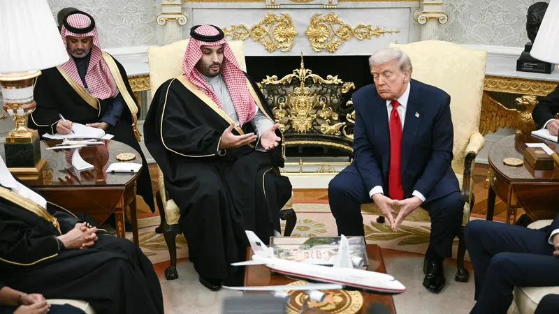 Bin Salman e Donald Trump alla Casa Bianca - Foto Epa © www.giornaledibrescia.it