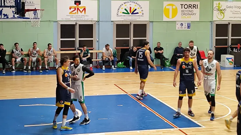 Uno scatto del derby tra Manerbio e Verolanuova - Foto Tomasini © www.giornaledibrescia.it