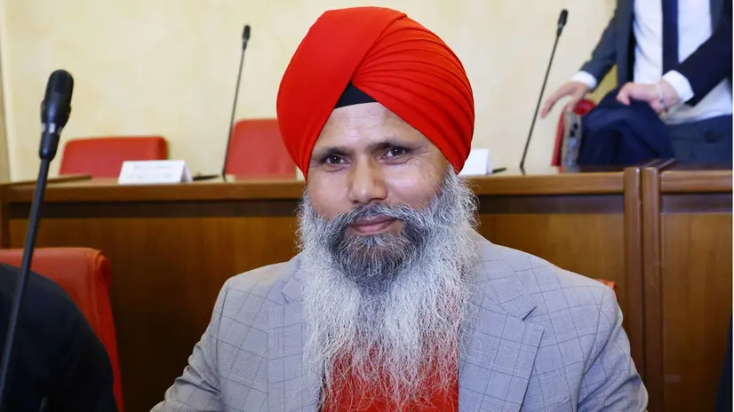 Balwinder Singh quando era consigliere in Loggia - © www.giornaledibrescia.it