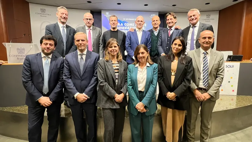 I relatori dell'incontro di ieri nella sala Beretta di via Cefalonia - © www.giornaledibrescia.it