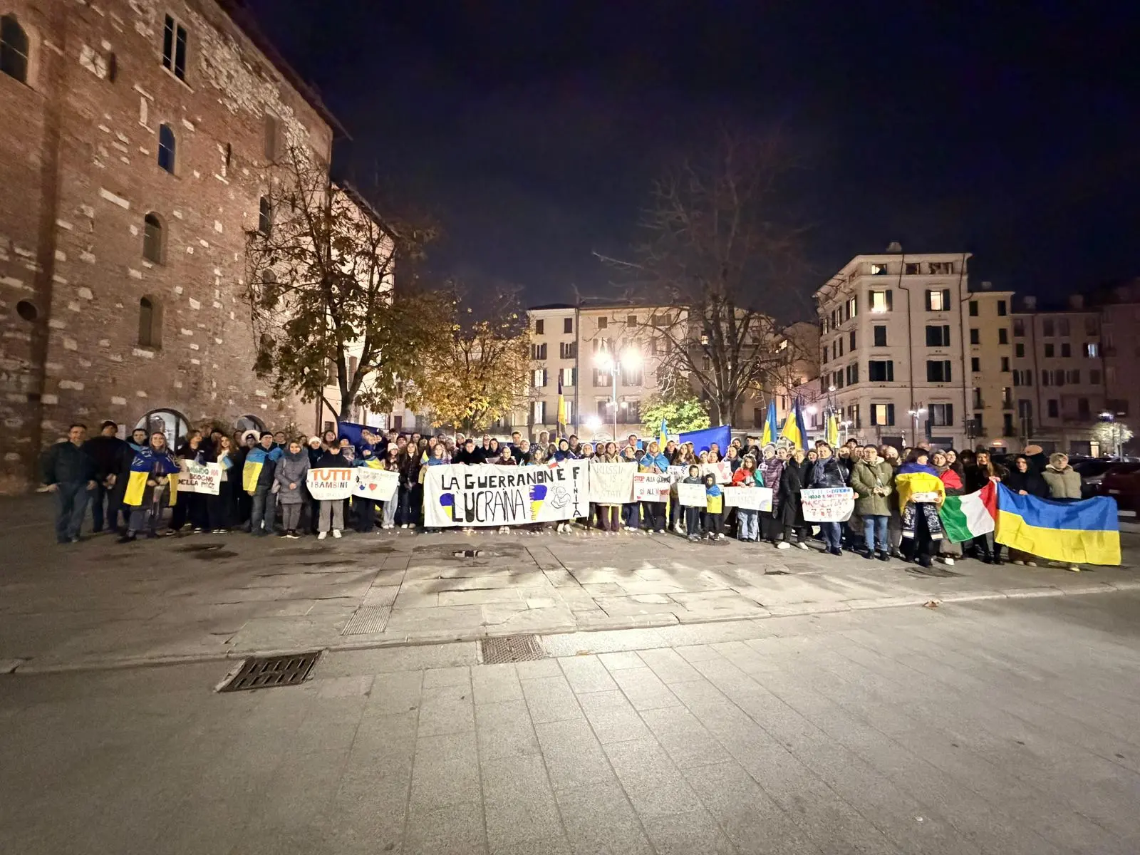 Guerra in Ucraina, la manifestazione a Brescia