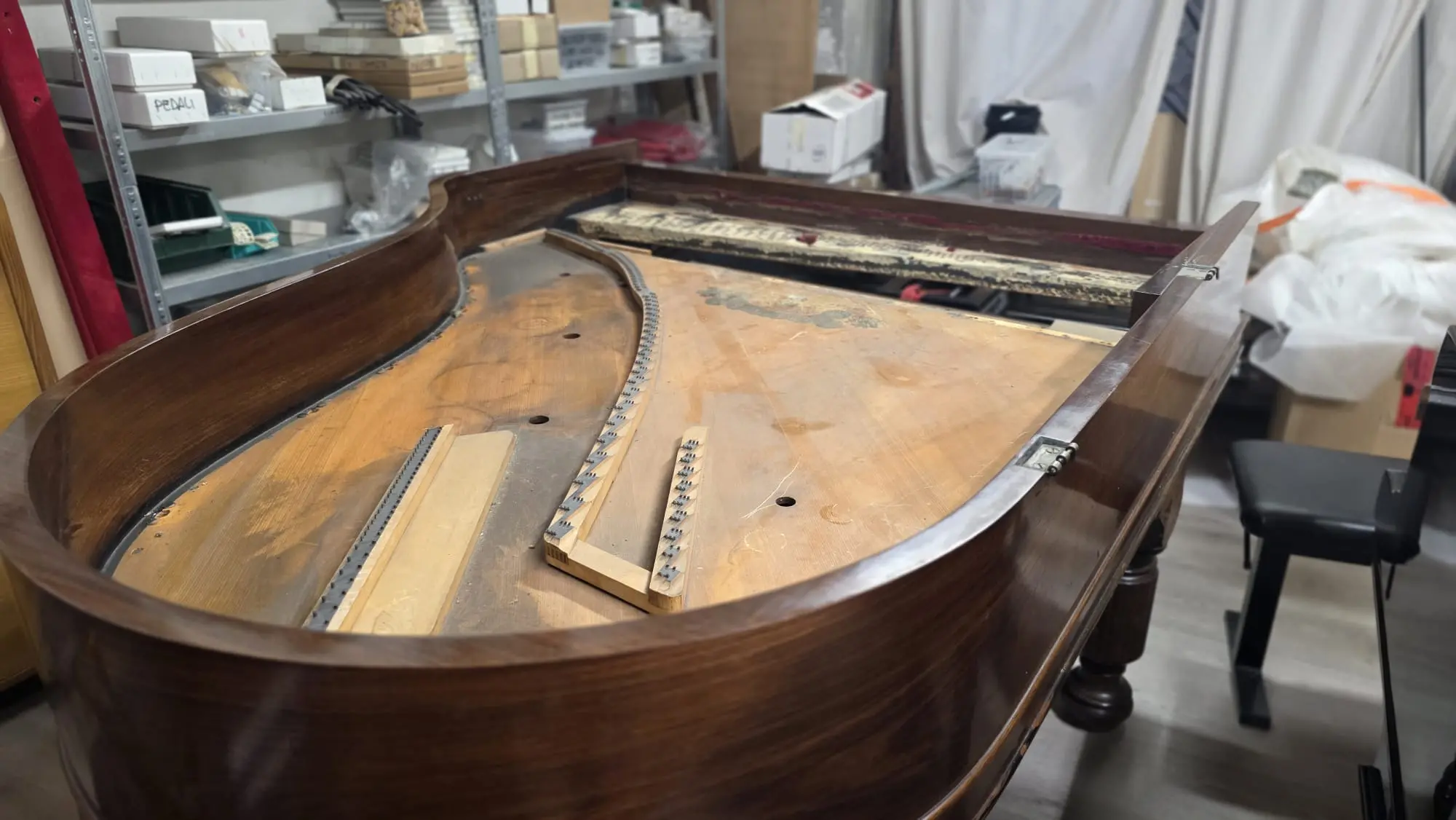 Il laboratorio della famiglia Passadori in città