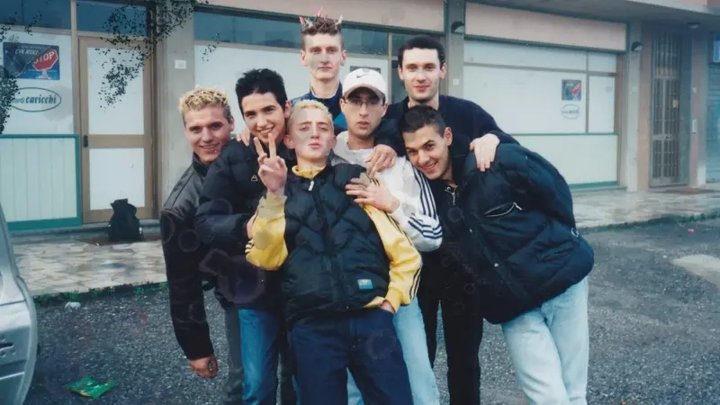 Un gruppo di ragazzi gabber italiani, foto Tumblr (Gabber Eleganza)