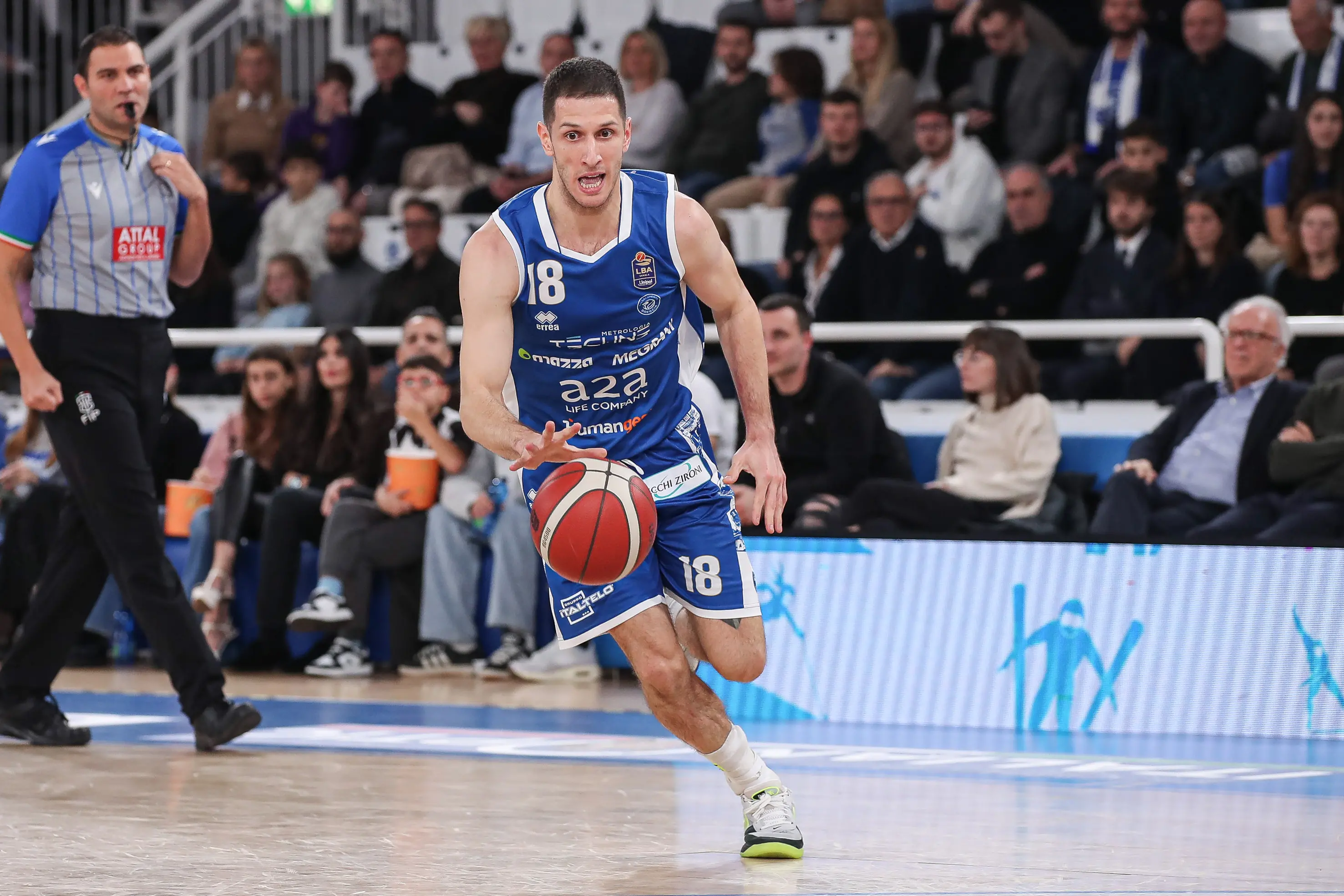 Germani-Cremona: le foto dal PalaLeonessa