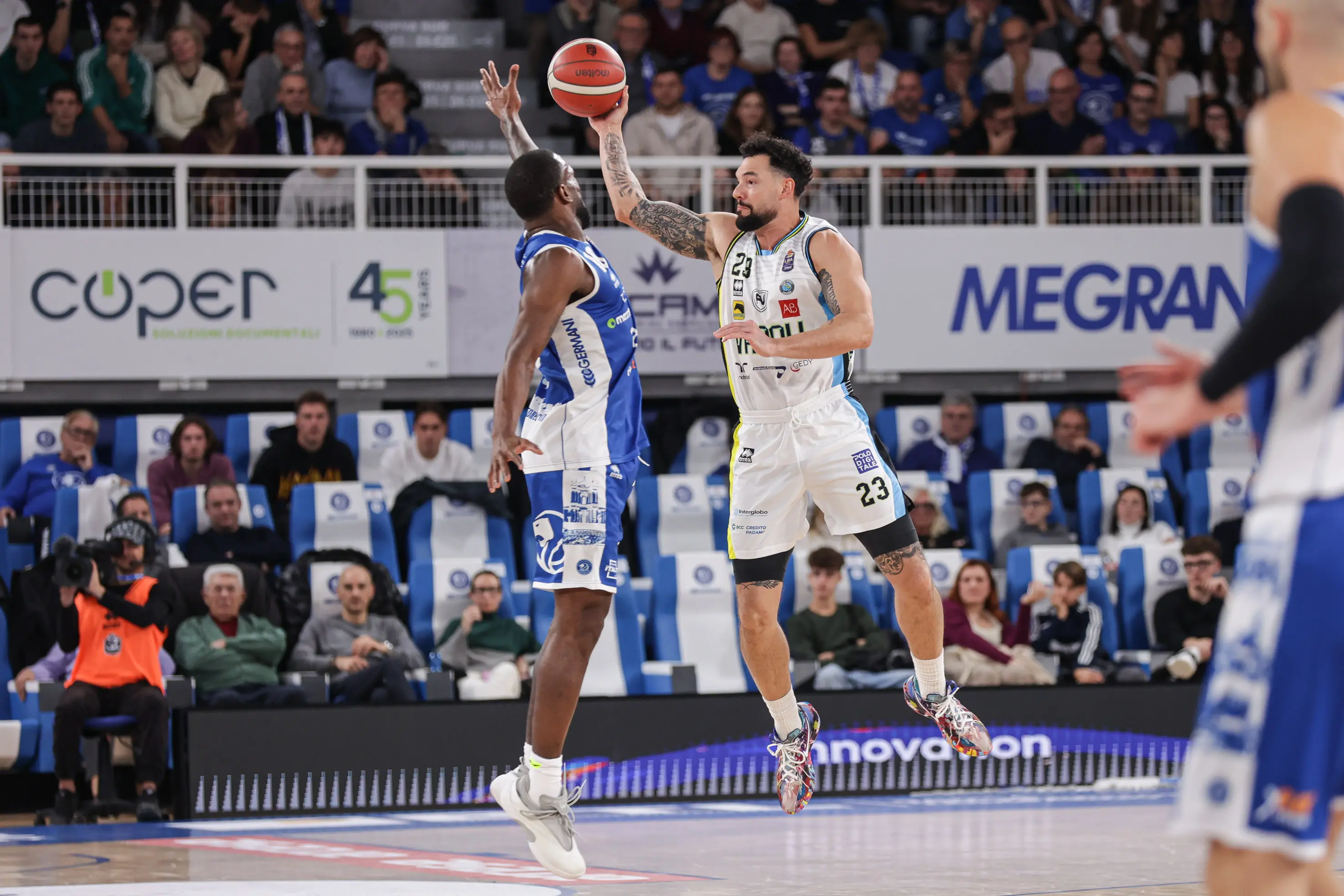 Germani-Cremona: le foto dal PalaLeonessa