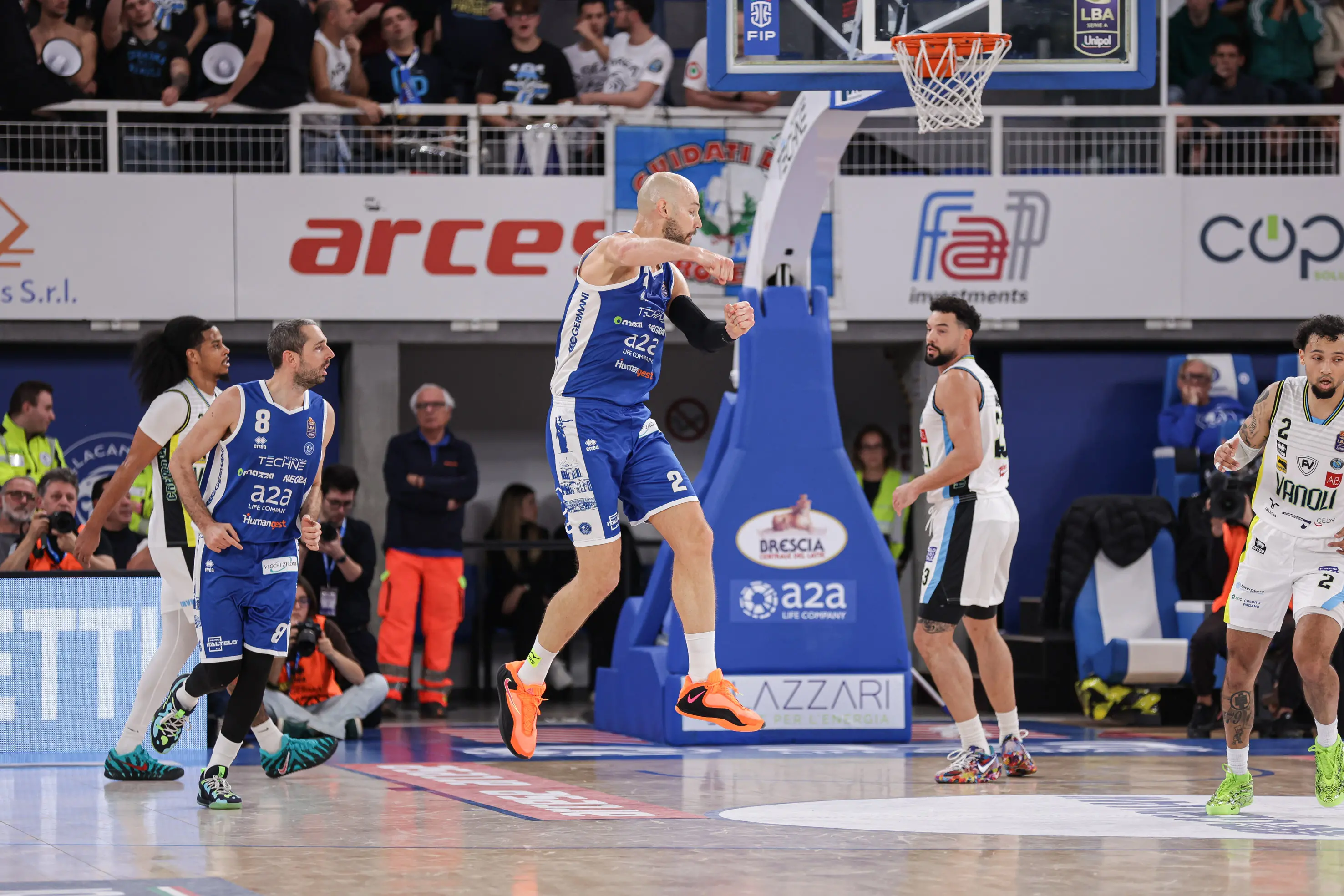 Germani-Cremona: le foto dal PalaLeonessa