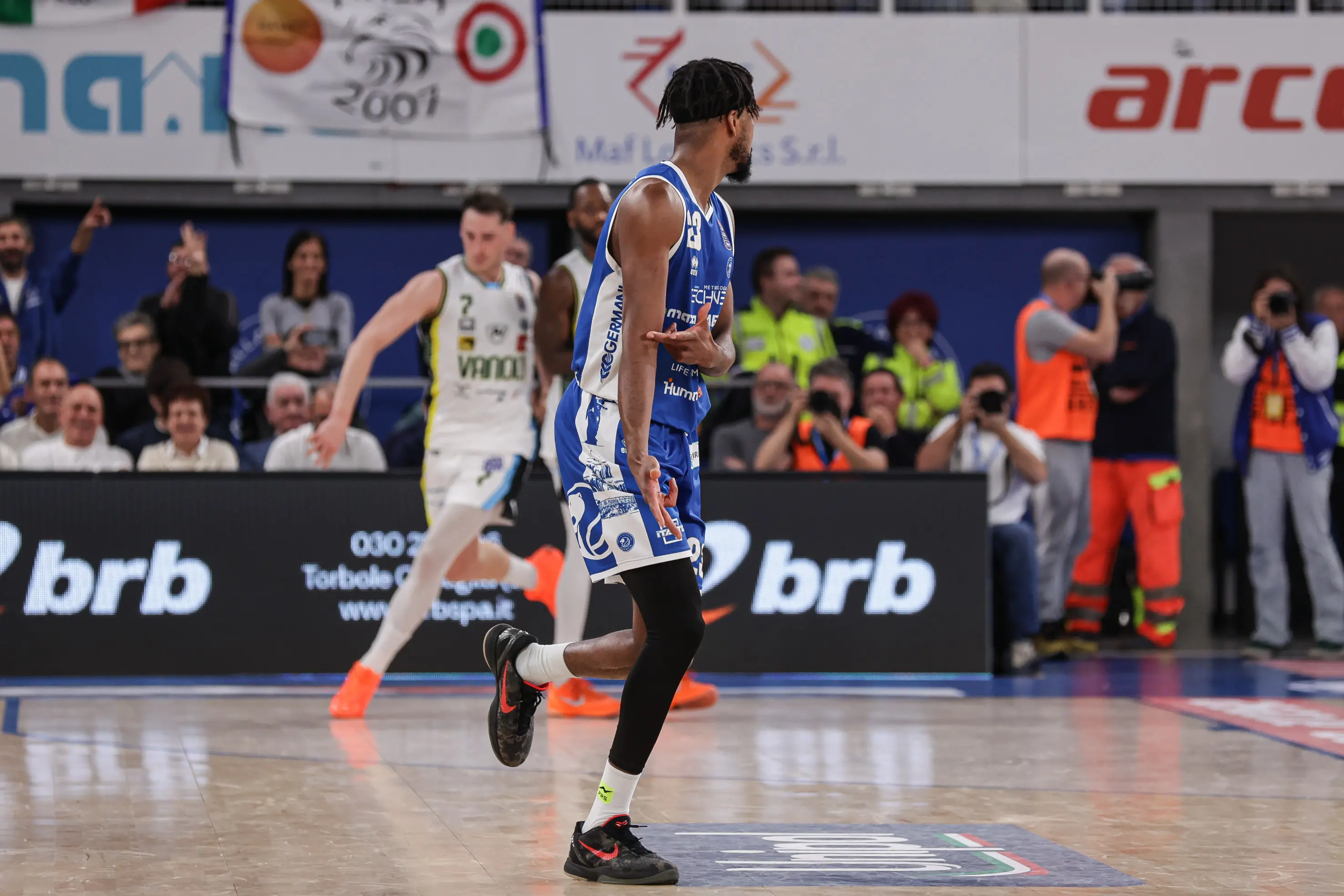 Germani-Cremona: le foto dal PalaLeonessa