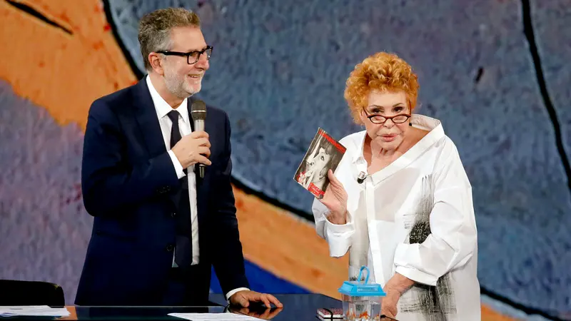 Ornella Vanoni con Fabio Fazio a Che tempo che fa - Foto Ansa © www.giornaledibrescia.it