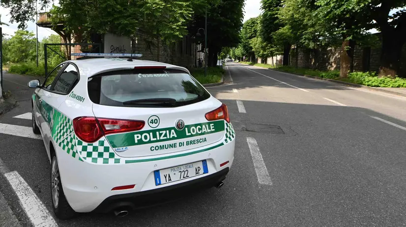 Una pattuglia della Polizia Locale di Brescia - © www.giornaledibrescia.it