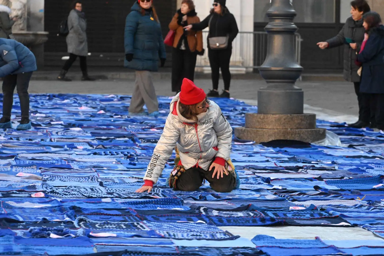 Viva Vittoria, l'installazione in piazza Loggia