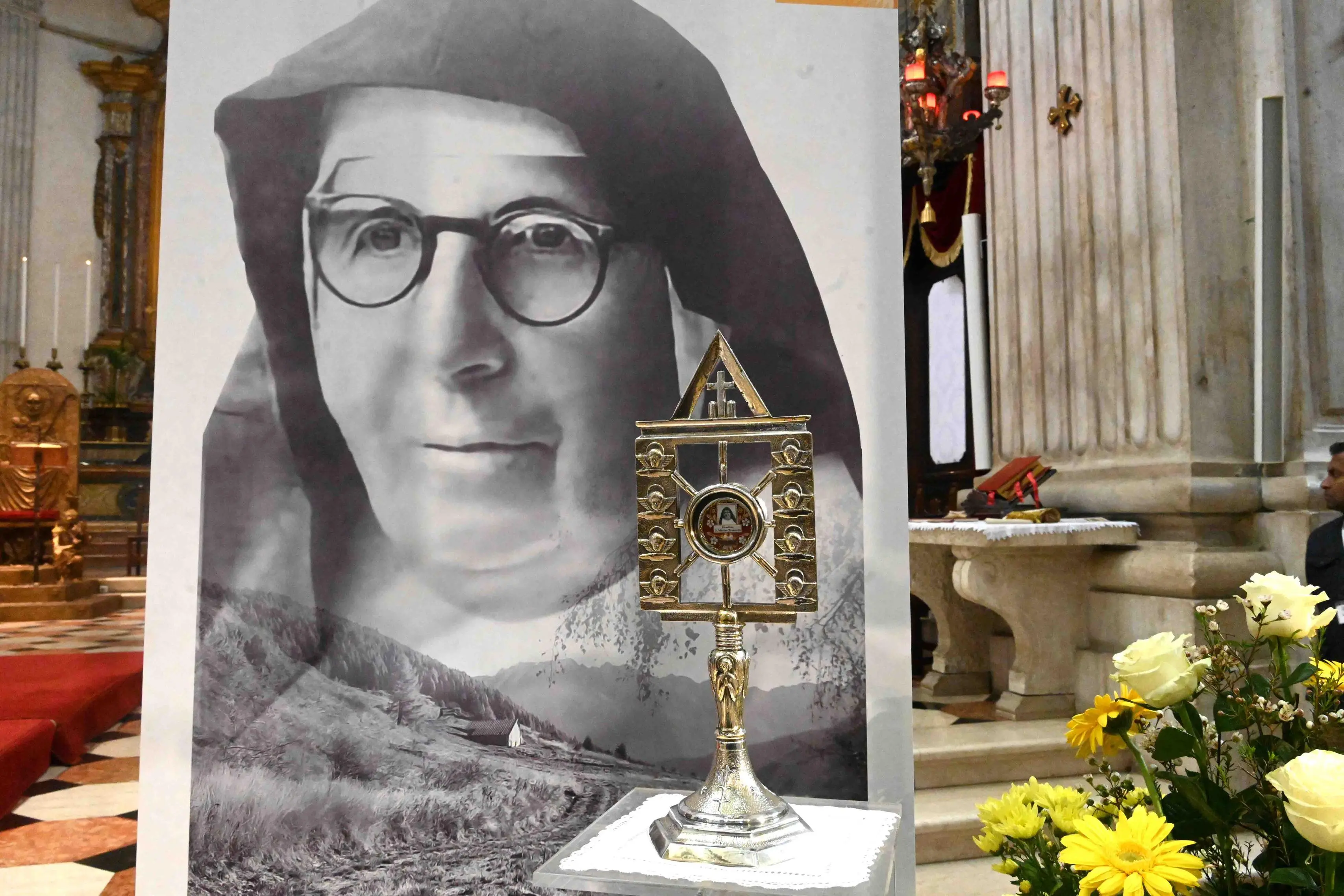 In duomo la messa per santa Maria Troncatti