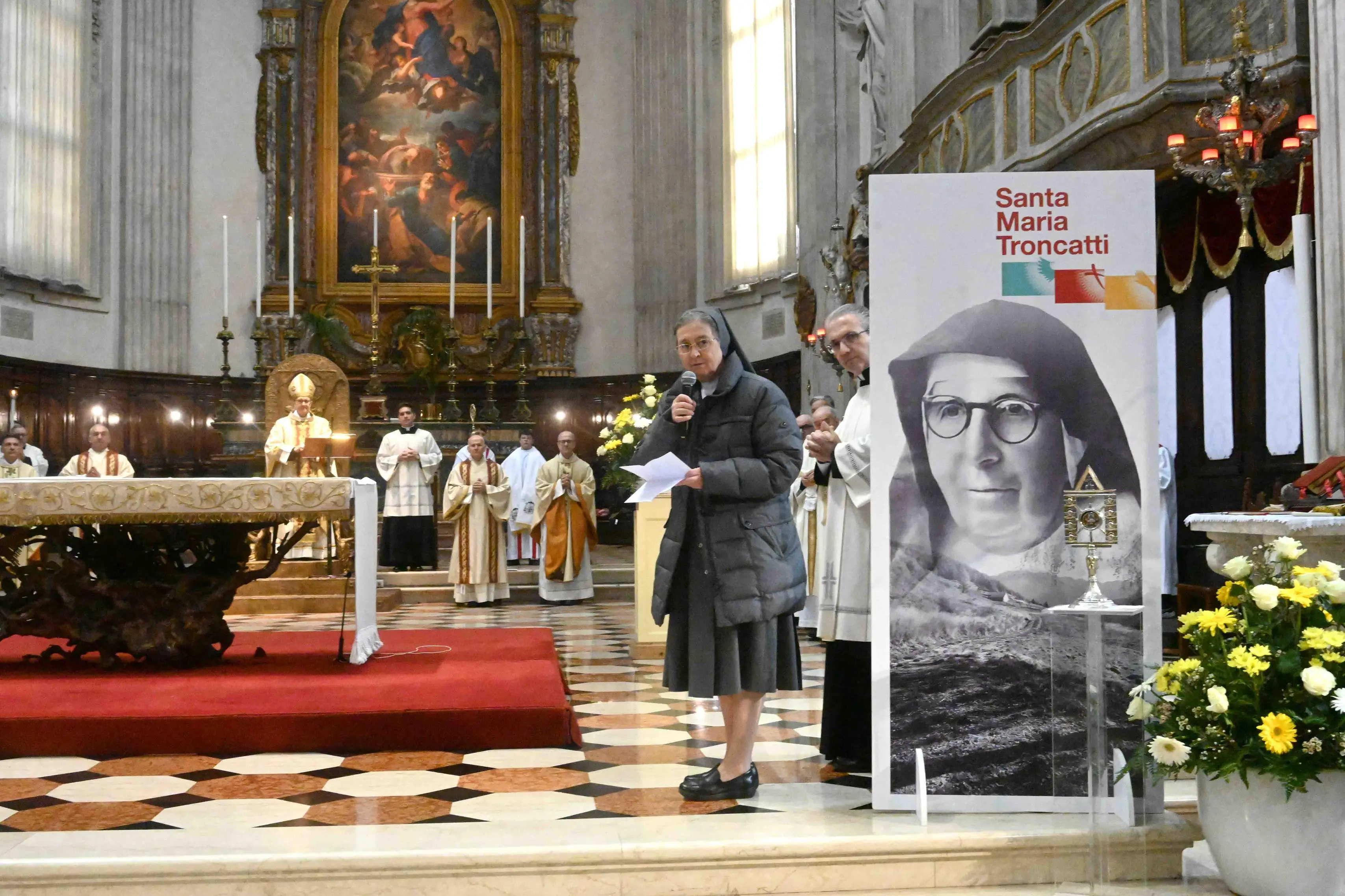 In duomo la messa per santa Maria Troncatti