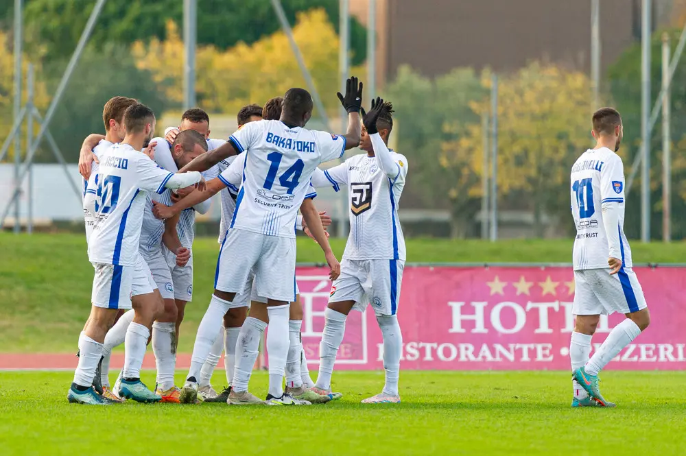 Derby di serie D, tris del Desenzano al Rovato Vertovese