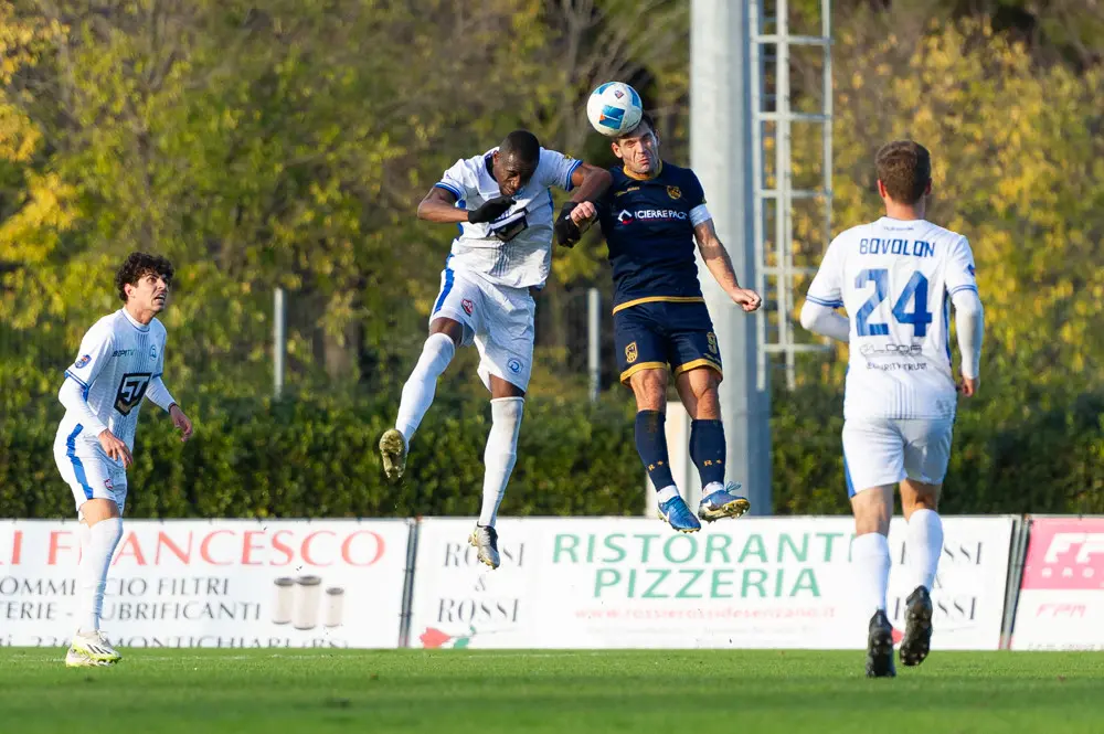 Derby di serie D, tris del Desenzano al Rovato Vertovese