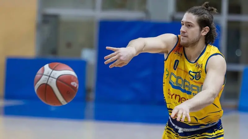 Veronesi, autore di 16 punti per Iseo - Foto Nicola Agostini