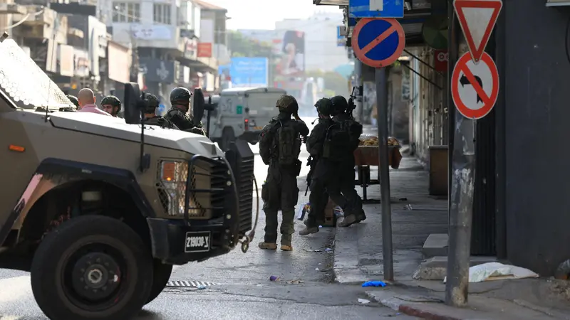 Truppe israeliane in Cisgiordania - Foto Epa/Alaa Badarneh © www.giornaledibrescia.it