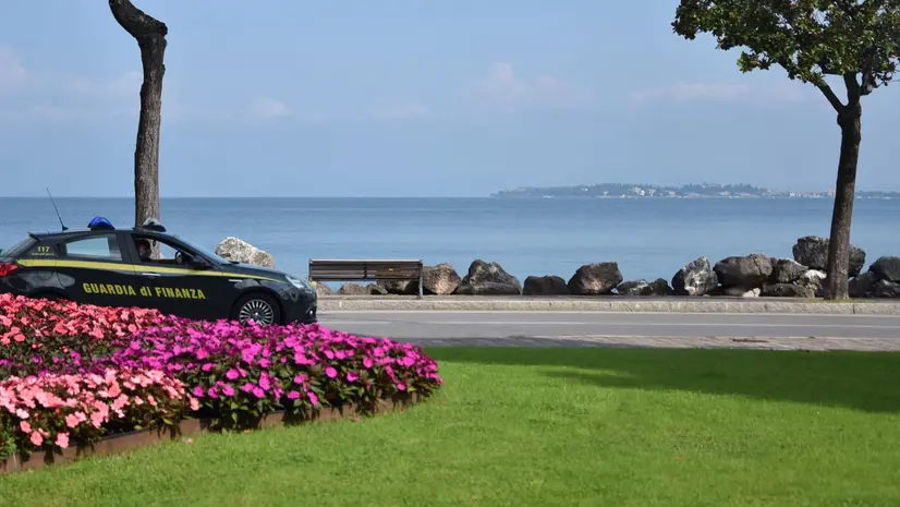 I controlli della Guardia di Finanza hanno riguardato le maggiori località turistiche bresciane