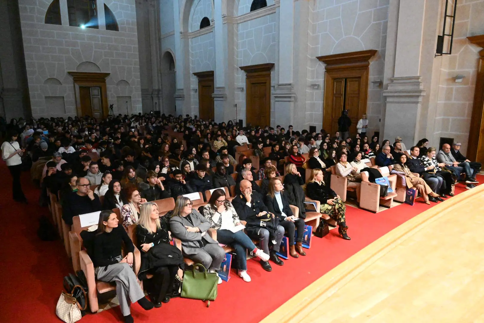 In San Barnaba l'incontro sulla violenza di genere promosso da Alfa Acciai e l'Istituto Abba-Ballini