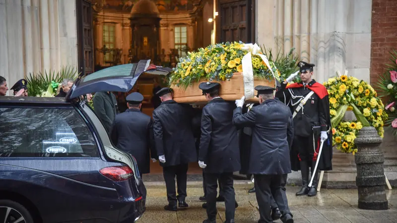 A Milano il funerale di Ornella Vanoni