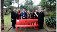 Le panchine rosse nell'Hinterland