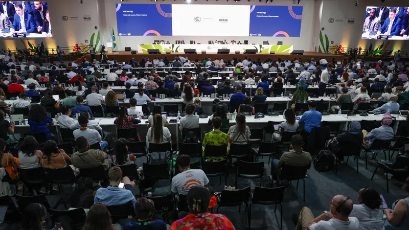 La sessione plenaria finale della Cop30 - Foto Epa/Fraga Alves © www.giornaledibrescia.it