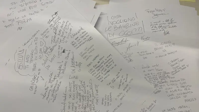 Le lettere che il giovane ha ricevuto in carcere dagli amici