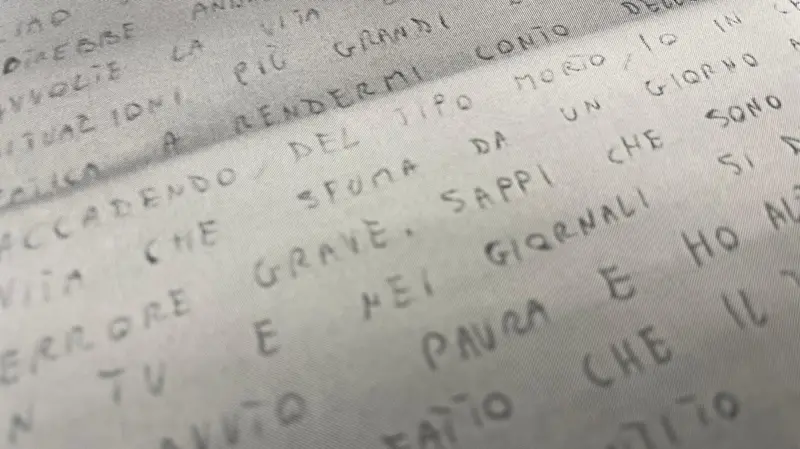 Uno degli scritti del 20enne Matias Pascual