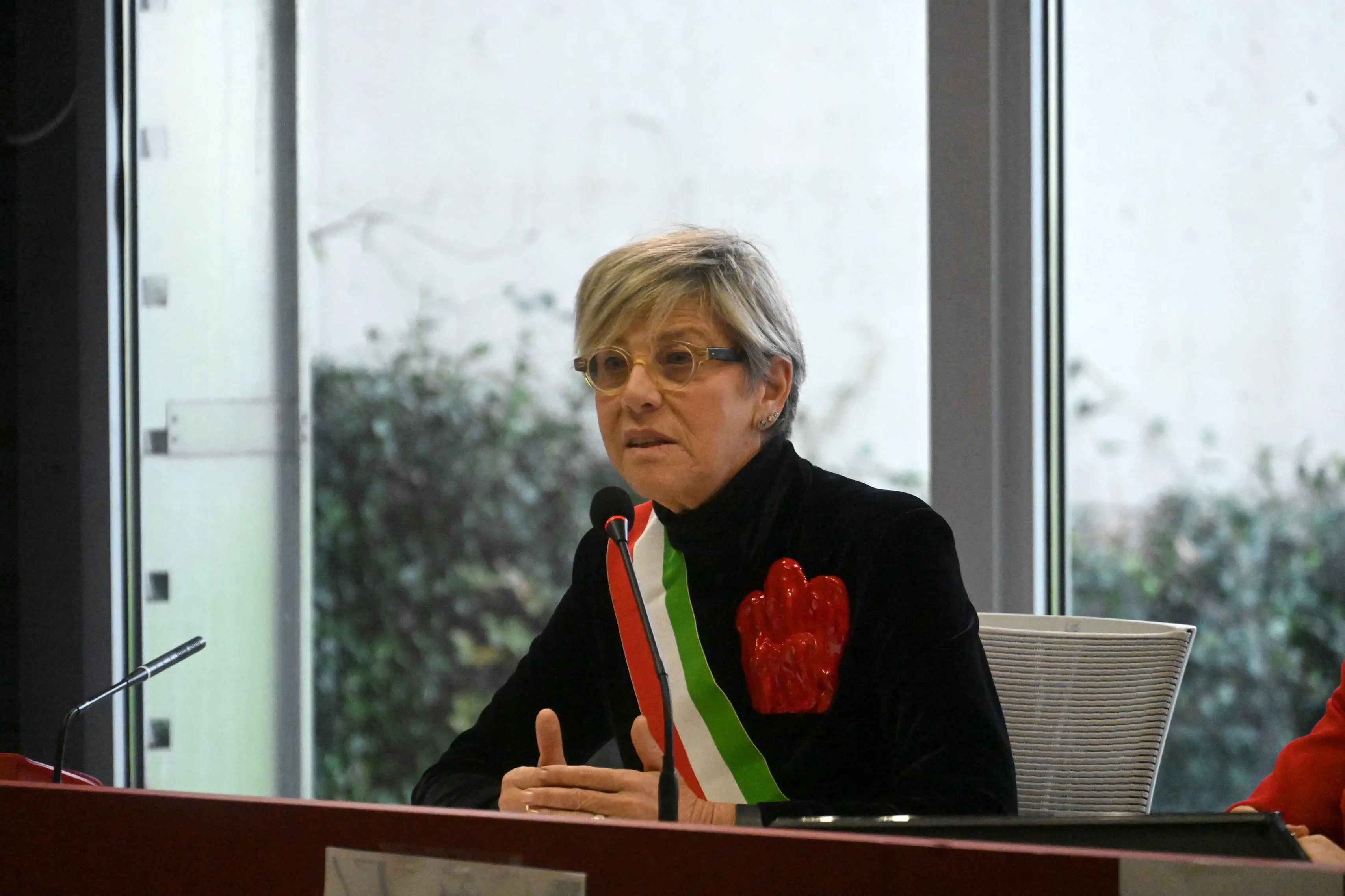 In Tribunale 44 sedie rosse per le vittime di femminicidio