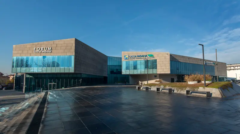 La sede di Cassa Padana - © www.giornaledibrescia.it