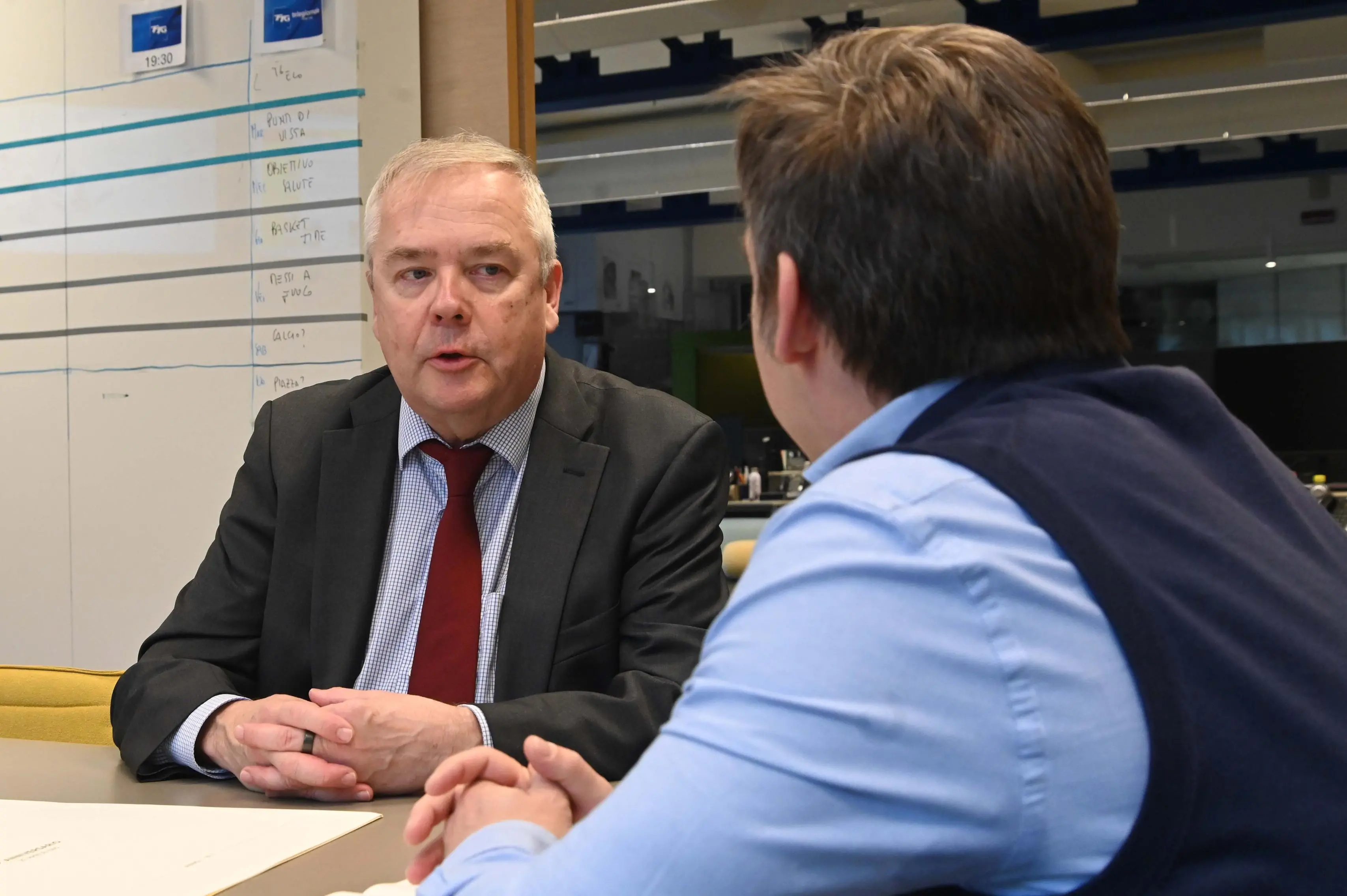 La visita dell'ambasciatore finlandese al Giornale di Brescia