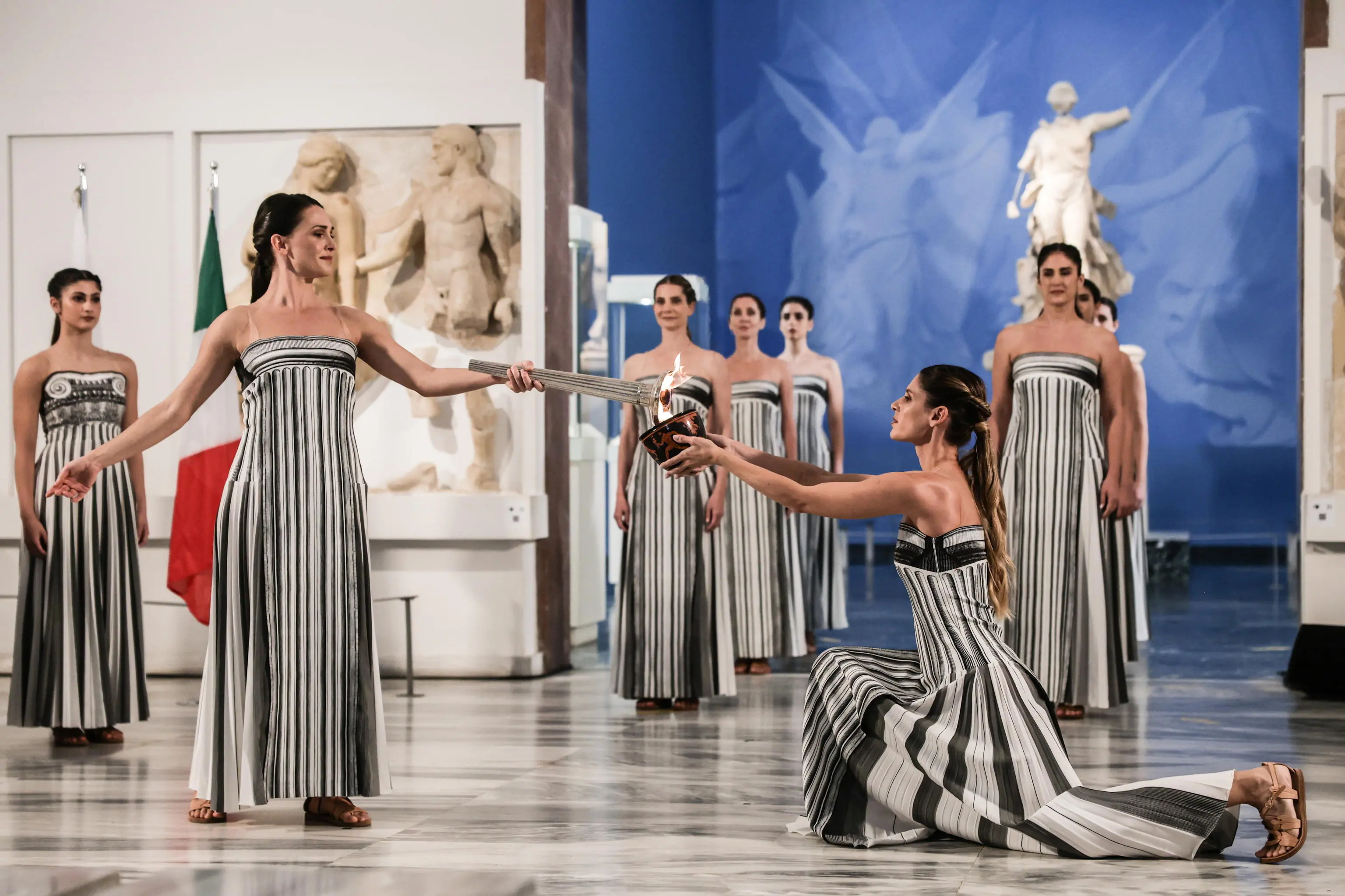 L'accensione della fiamma olimpica a Olimpia