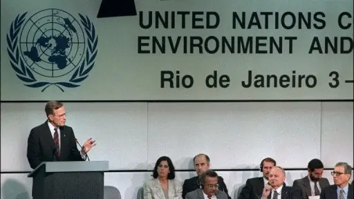 Bush nel 1992 - Foto Getty Images/Daniel Garcia