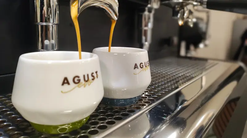 Dietro ogni tazzina ci sono persone, scelte e territori