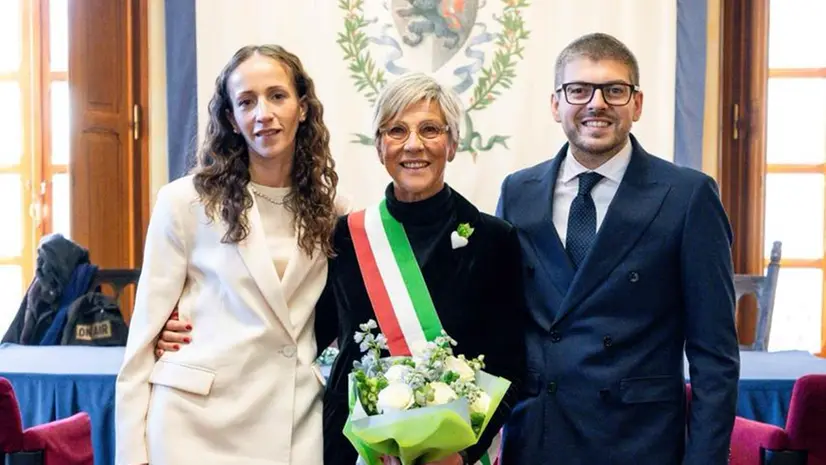 Matteo Cotelli e la moglie Mara Marino, sposati da Laura Castelletti - Ph. Gianluca Checchi Ciamillo / Castoria