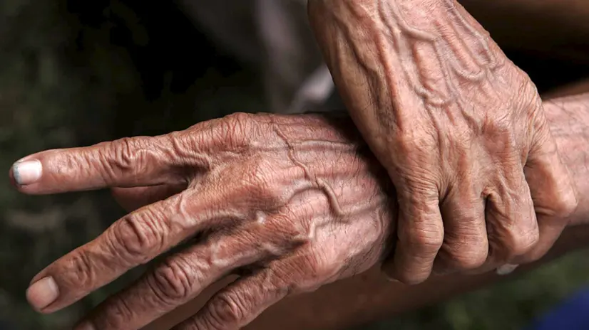 Anziani (foto simbolica) - © www.giornaledibrescia.it