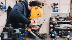 Un'azienda manifatturiera bresciana - © www.giornaledibrescia.it