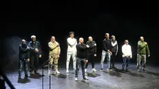 Lo spettacolo vite in attesa al Teatro Sociale