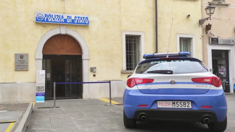 Il commissariato Carmine - © www.giornaledibrescia.it