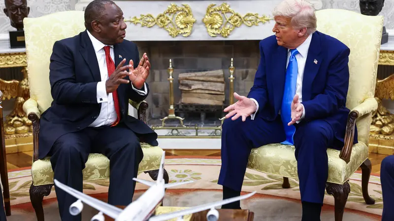 Il presidente del Sudafrica Cyril Ramaphosa con quello americano Donald Trump - Foto Epa © www.giornaledibrescia.it
