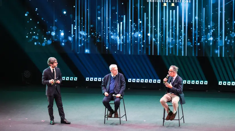 Bissolotti, Siniscalco e Magri sul palco del Galà dei Bilanci - Foto New Reporter Comincini © www.giornaledibrescia.it