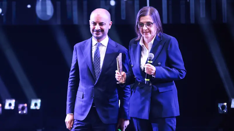 Emanuela Perini riceve il premio per Saf - Foto New Reporter Favretto/Comincini © www.giornaledibrescia.it