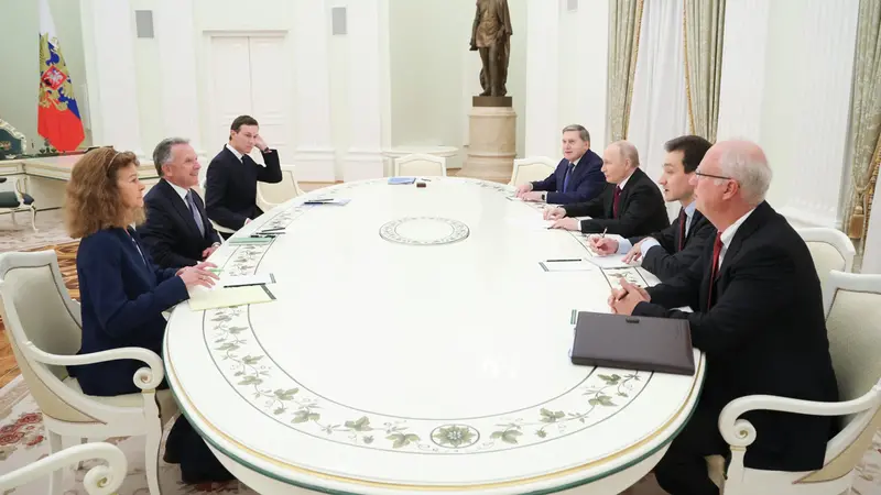 Vladimir Putin e l'inviato speciale degli Usa Steve Witkoff - Foto Ansa © www.giornaledibrescia.it