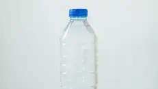 La signora della bottiglia, una storia quasi termale - © www.giornaledibrescia.it