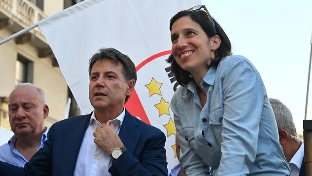 Giuseppe Conte ed Elly Schlein - Foto Ansa © www.giornaledibrescia.it