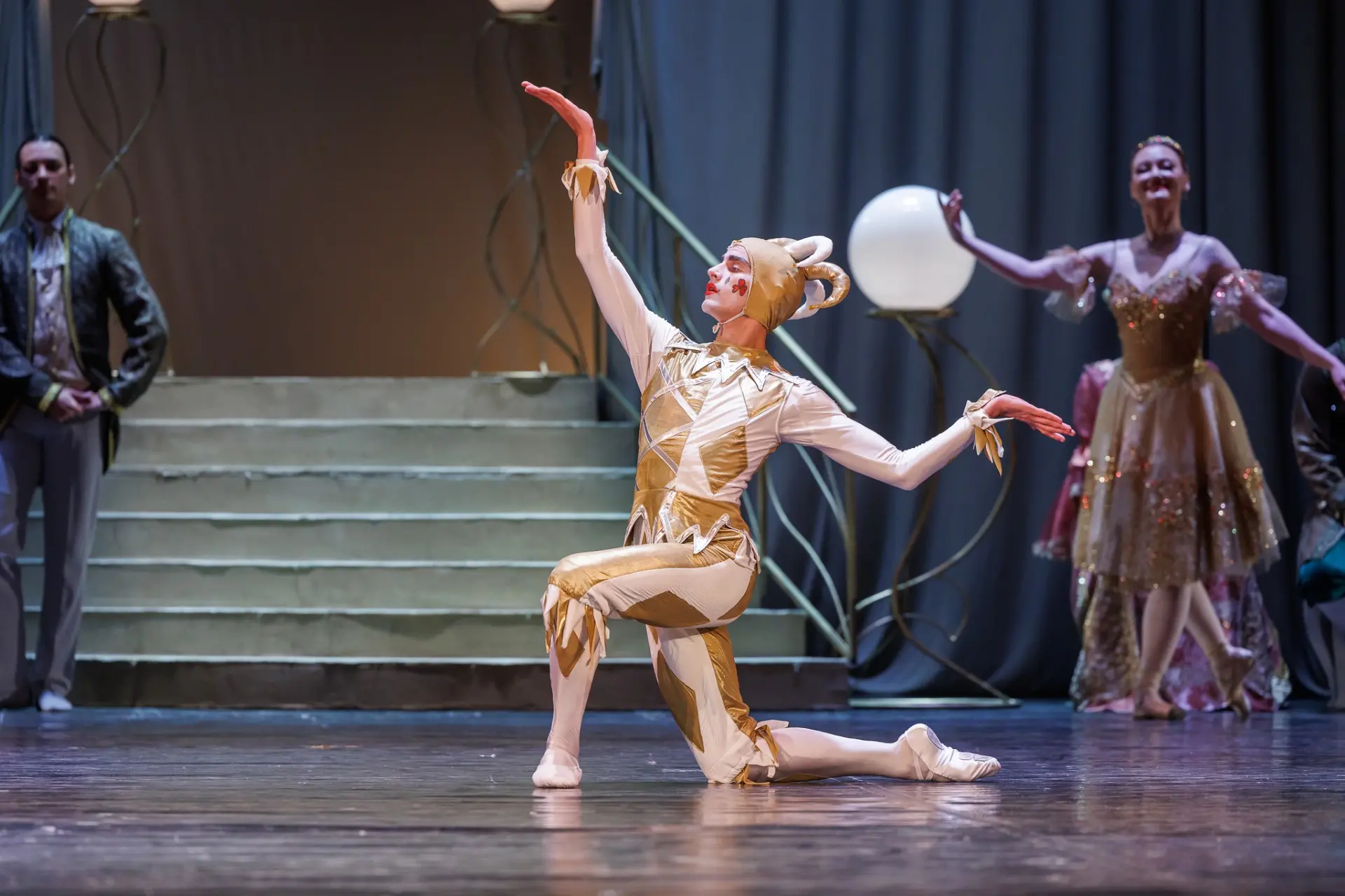 Il Balletto del Teatro dell'Opera Nazionale della Romania porta Cenerentola al Sociale