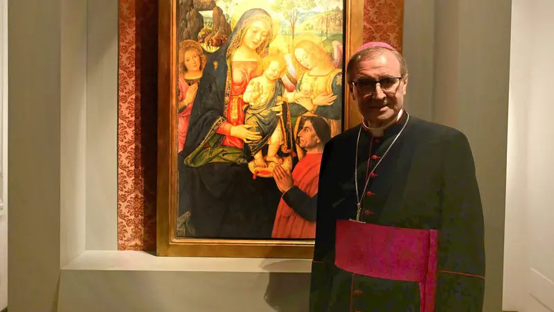 Il vescovo Pierantonio Tremolada davanti al Pinturicchio - Foto New Reporter Favretto © www.giornaledibrescia.it