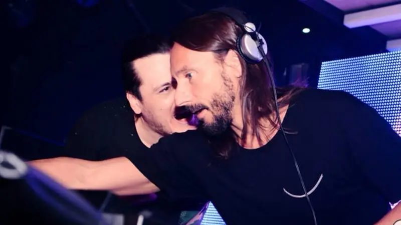 Motta con Bob Sinclar nel 2014 - Foto Facebook/Gianluca Motta