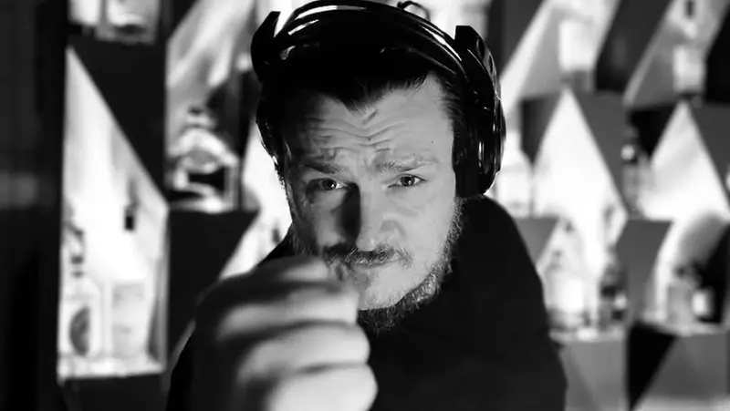 Gianluca Motta, classe 1974, ha suonato nei locali di tutta Europa - foto Facebook/Gianluca Motta Official