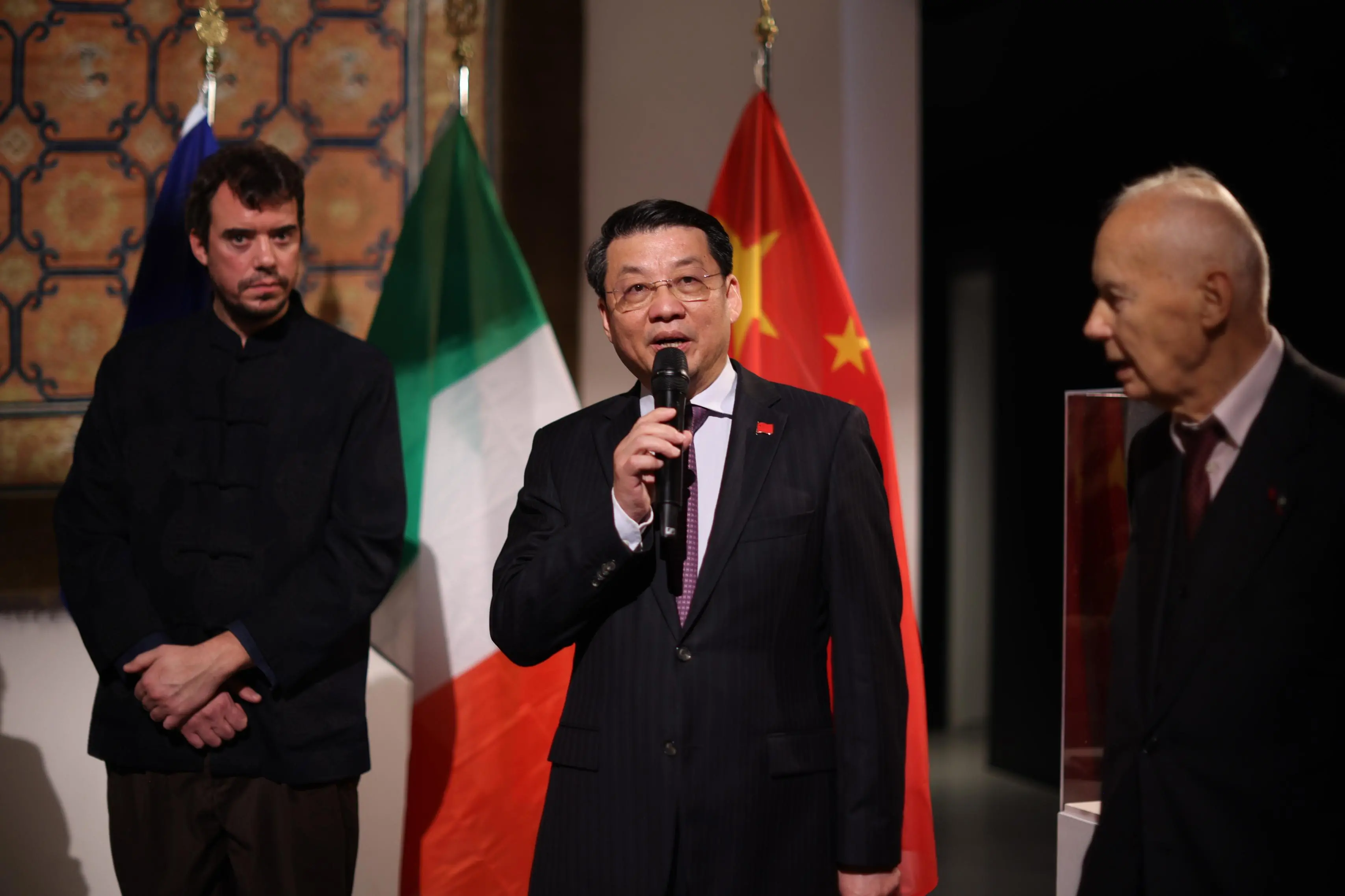 La visita del console cinese Liu Kan al Mita