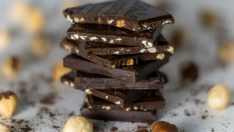 Gli effetti positivi sono associati soprattutto al cioccolato fondente